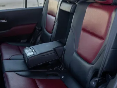 2024 تويوتا لاند كروزر جي ار سبورت