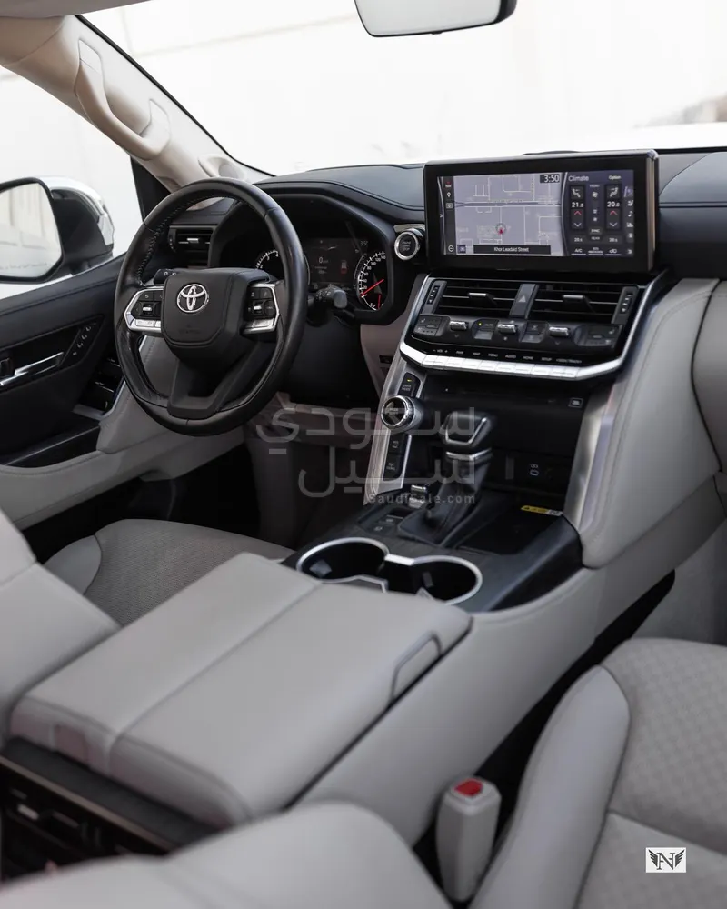 2023 تويوتا لاند كروزر في اكس ار