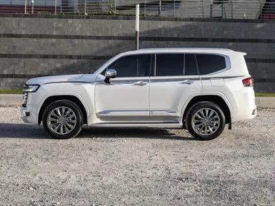 2023 تويوتا لاند كروزر في اكس ار