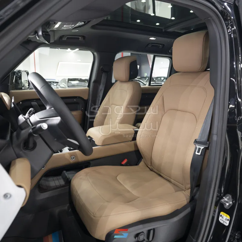 2026 لاند روفر ديفيندر 110