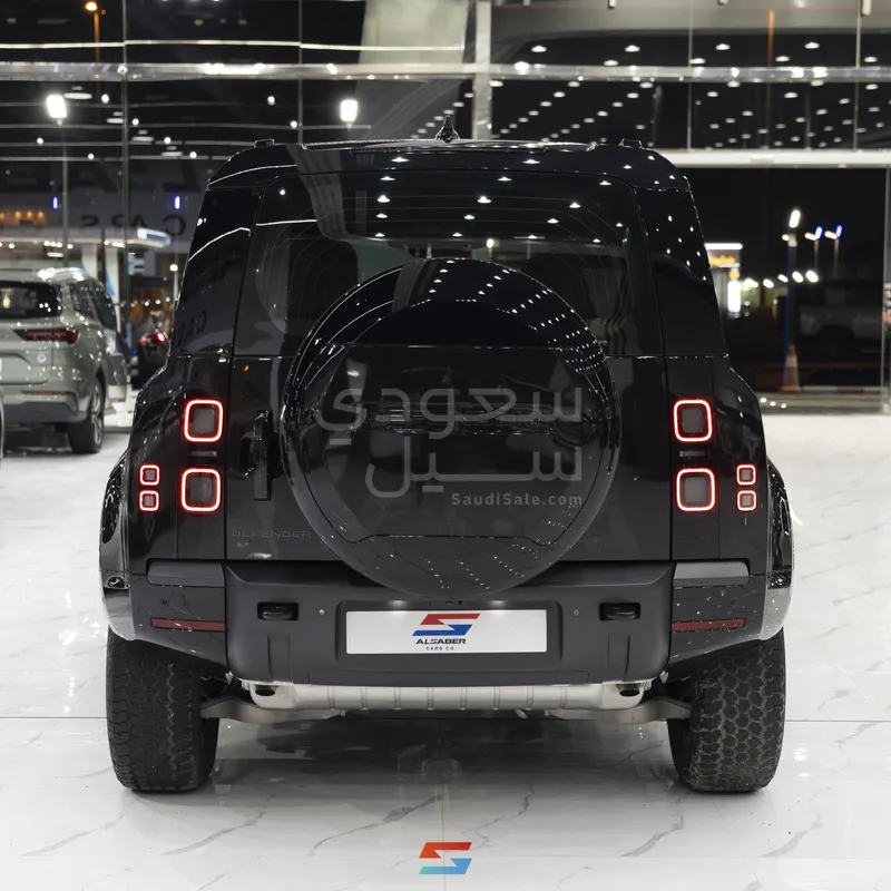 2026 لاند روفر ديفيندر 110