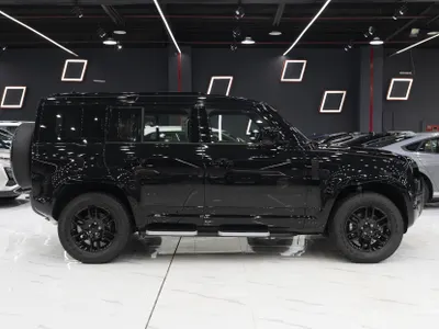 2026 لاند روفر ديفيندر 110