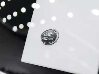 2020 لاند روفر ديفيندر 110