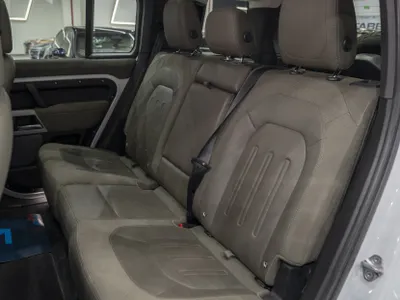 2020 لاند روفر ديفيندر 110