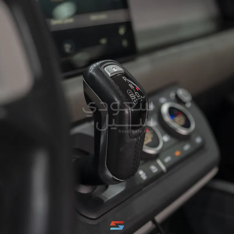 2020 لاند روفر ديفيندر اس اي