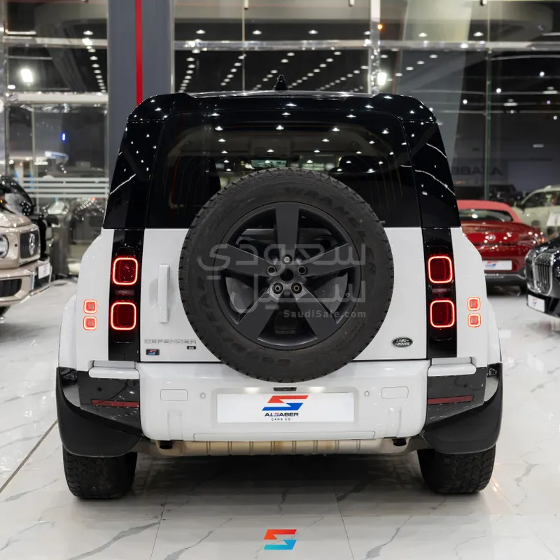 2020 لاند روفر ديفيندر اس اي