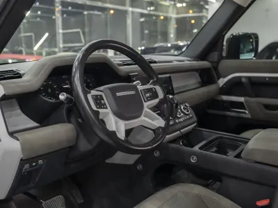 2020 لاند روفر ديفيندر اس اي