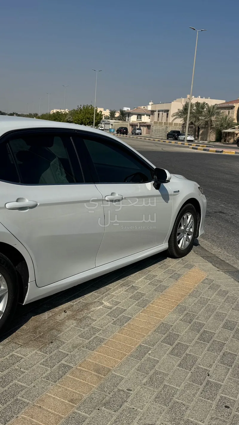 2019 تويوتا كامري ال اي