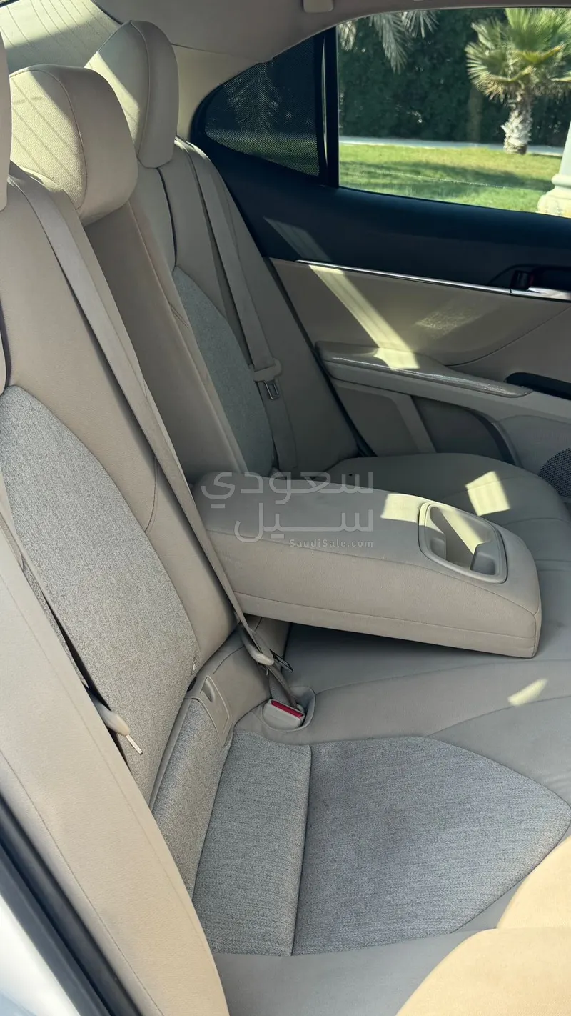 2019 تويوتا كامري ال اي