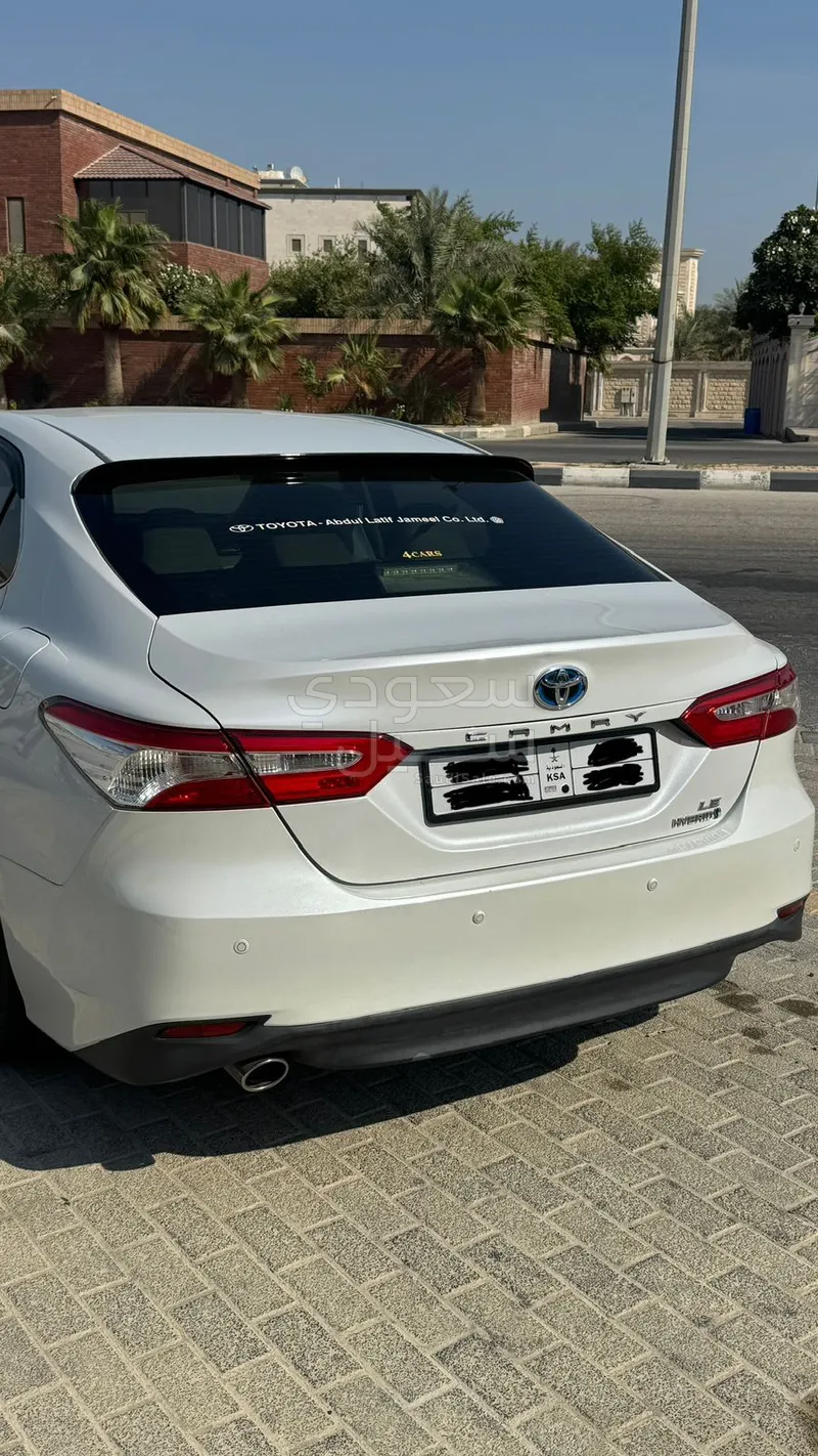 2019 تويوتا كامري ال اي