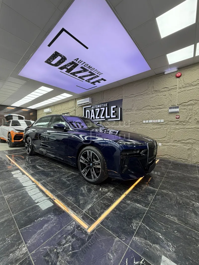 2026 بي ام دبليو الفئة السابعة 735أي