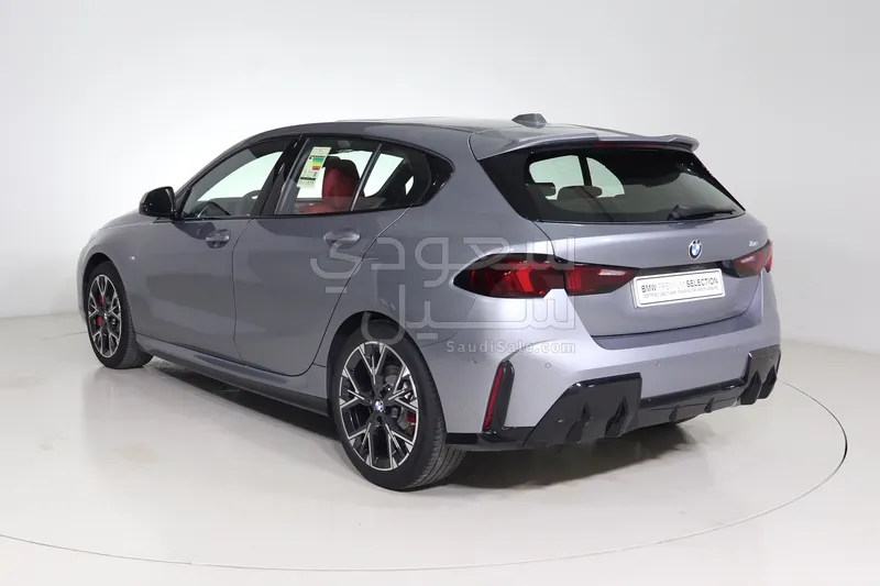 2025 بي ام دبليو الفئة الاولى 118 أي