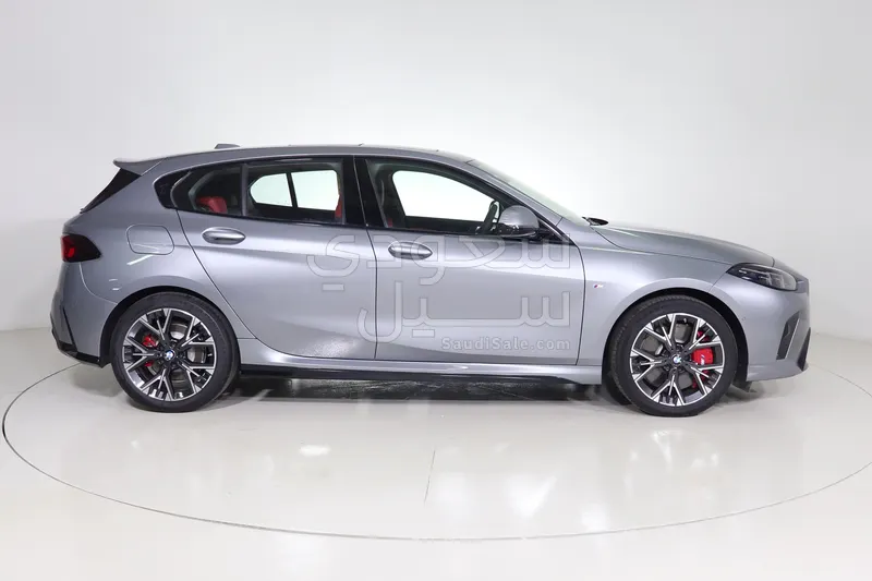 2025 بي ام دبليو الفئة الاولى 118 أي