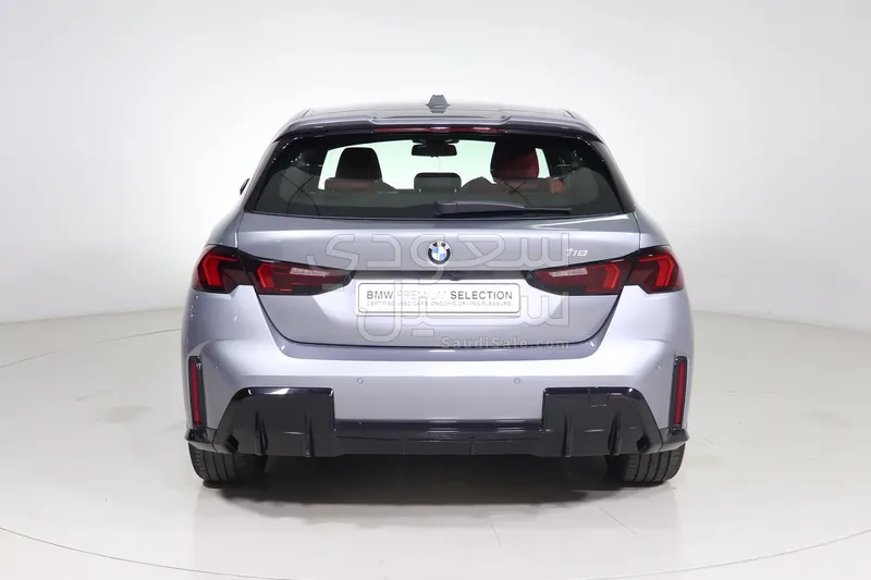 2025 بي ام دبليو الفئة الاولى 118 أي