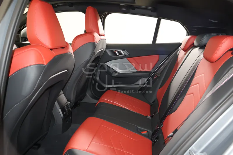 2025 بي ام دبليو الفئة الاولى 118 أي