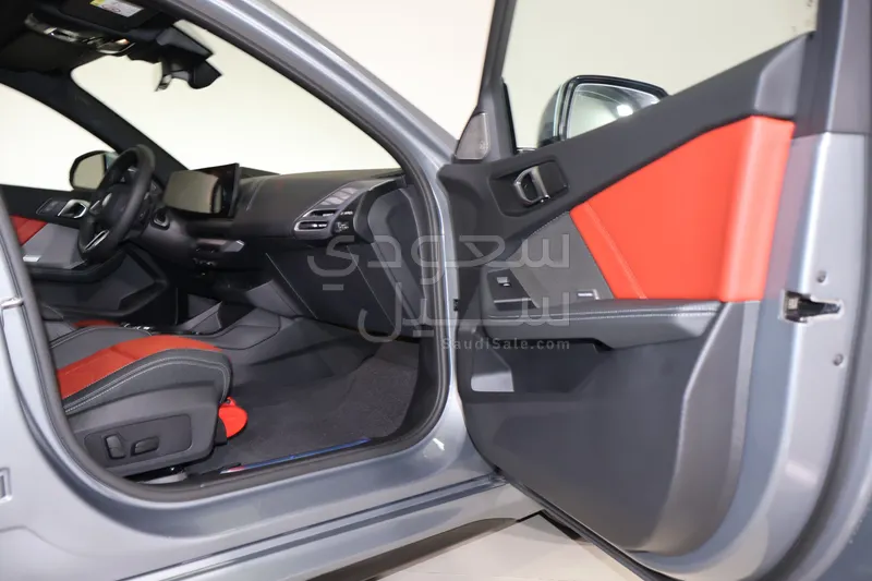 2025 بي ام دبليو الفئة الاولى 118 أي