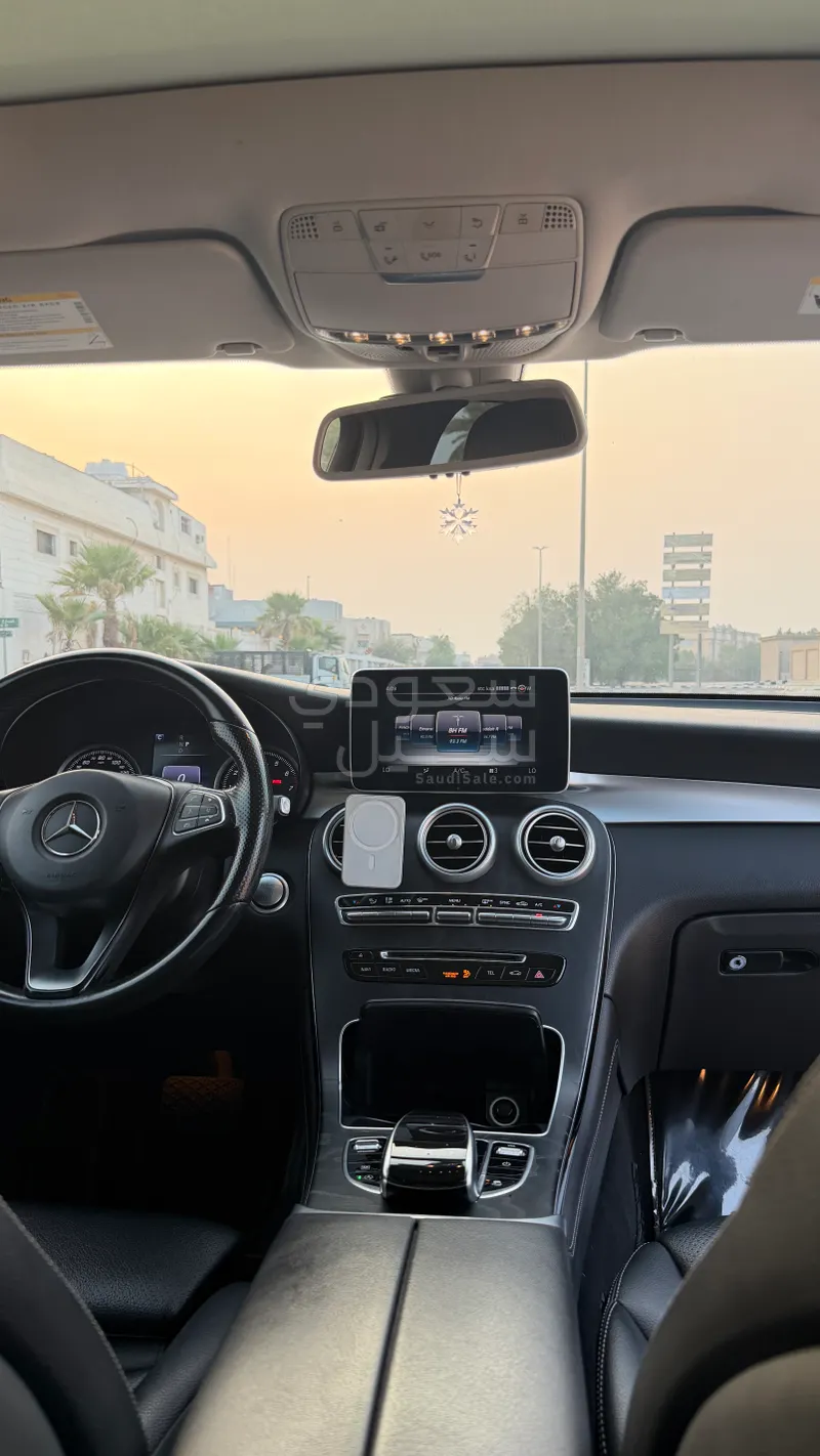 2016 مرسيدس - بنز جي إل سي 300