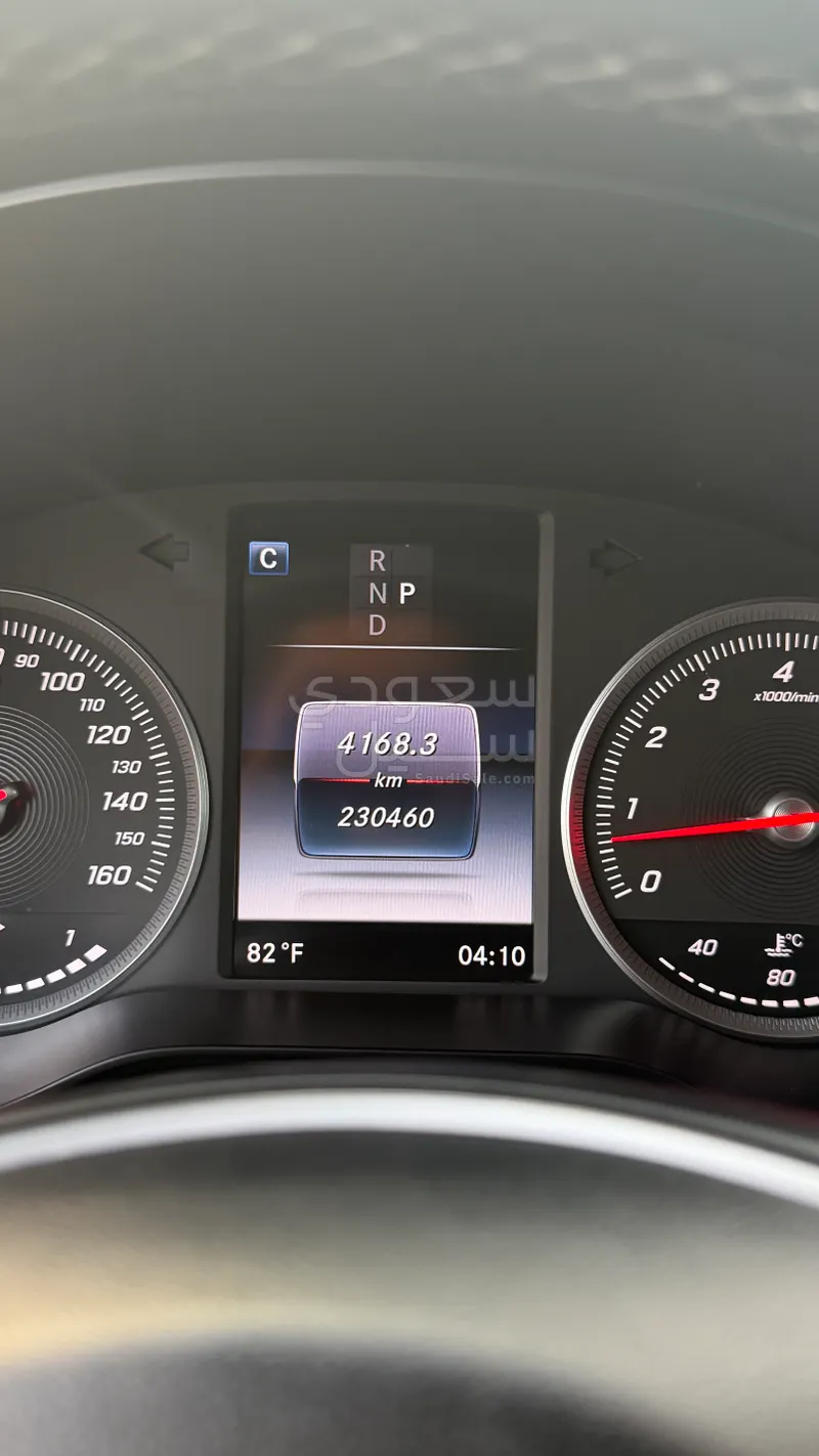 2016 مرسيدس - بنز جي إل سي 300