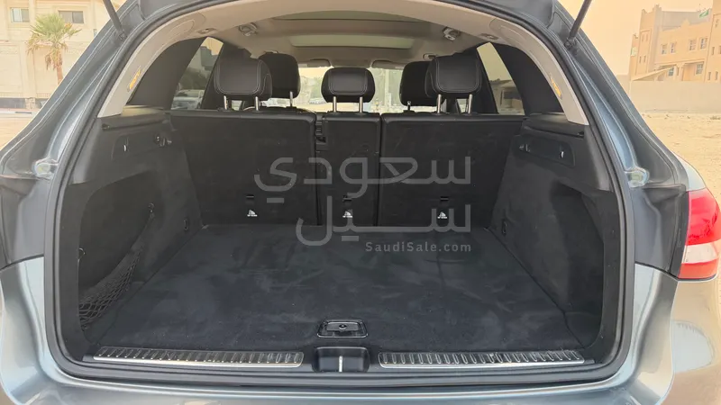 2016 مرسيدس - بنز جي إل سي 300