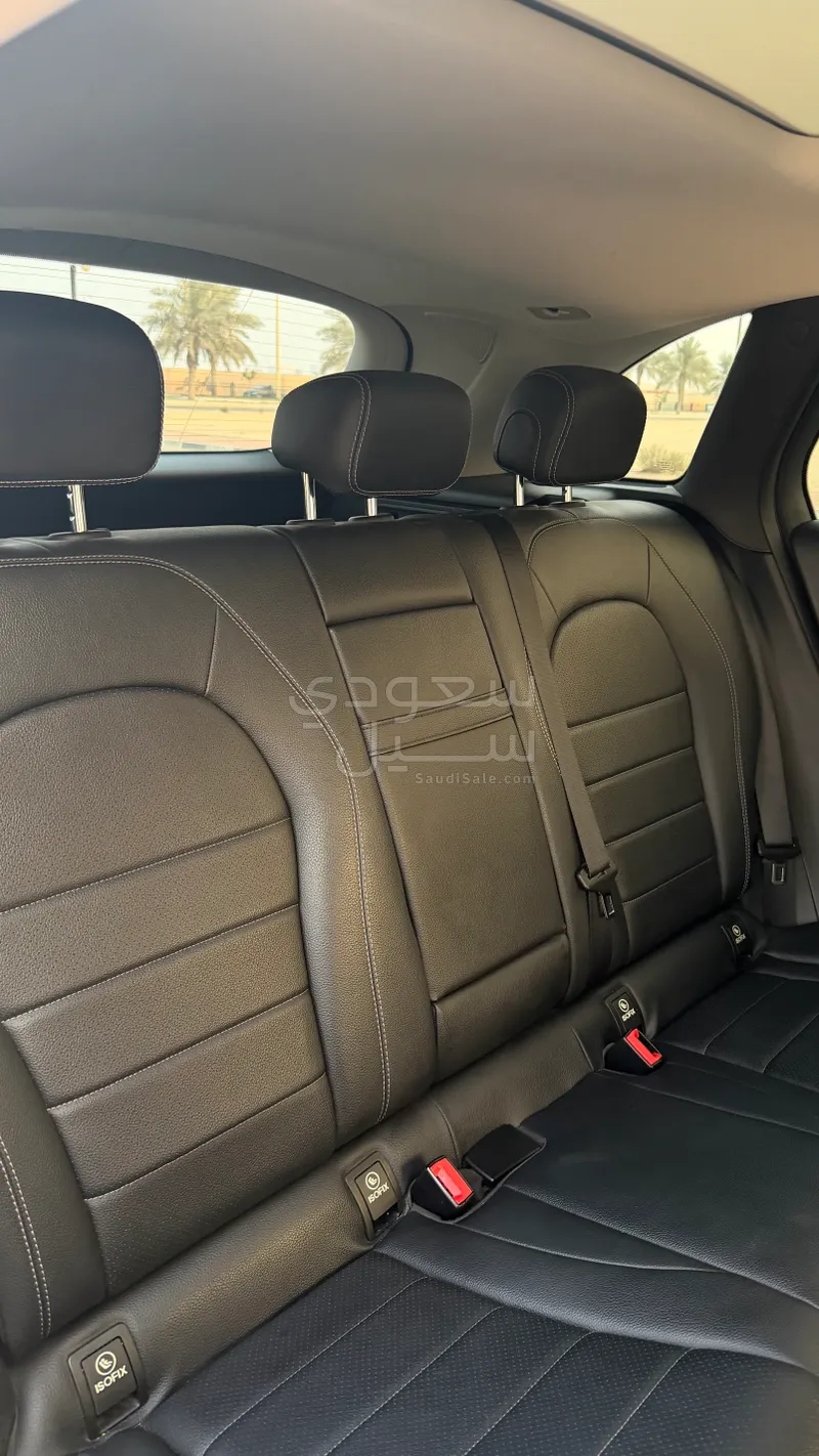 2016 مرسيدس - بنز جي إل سي 300