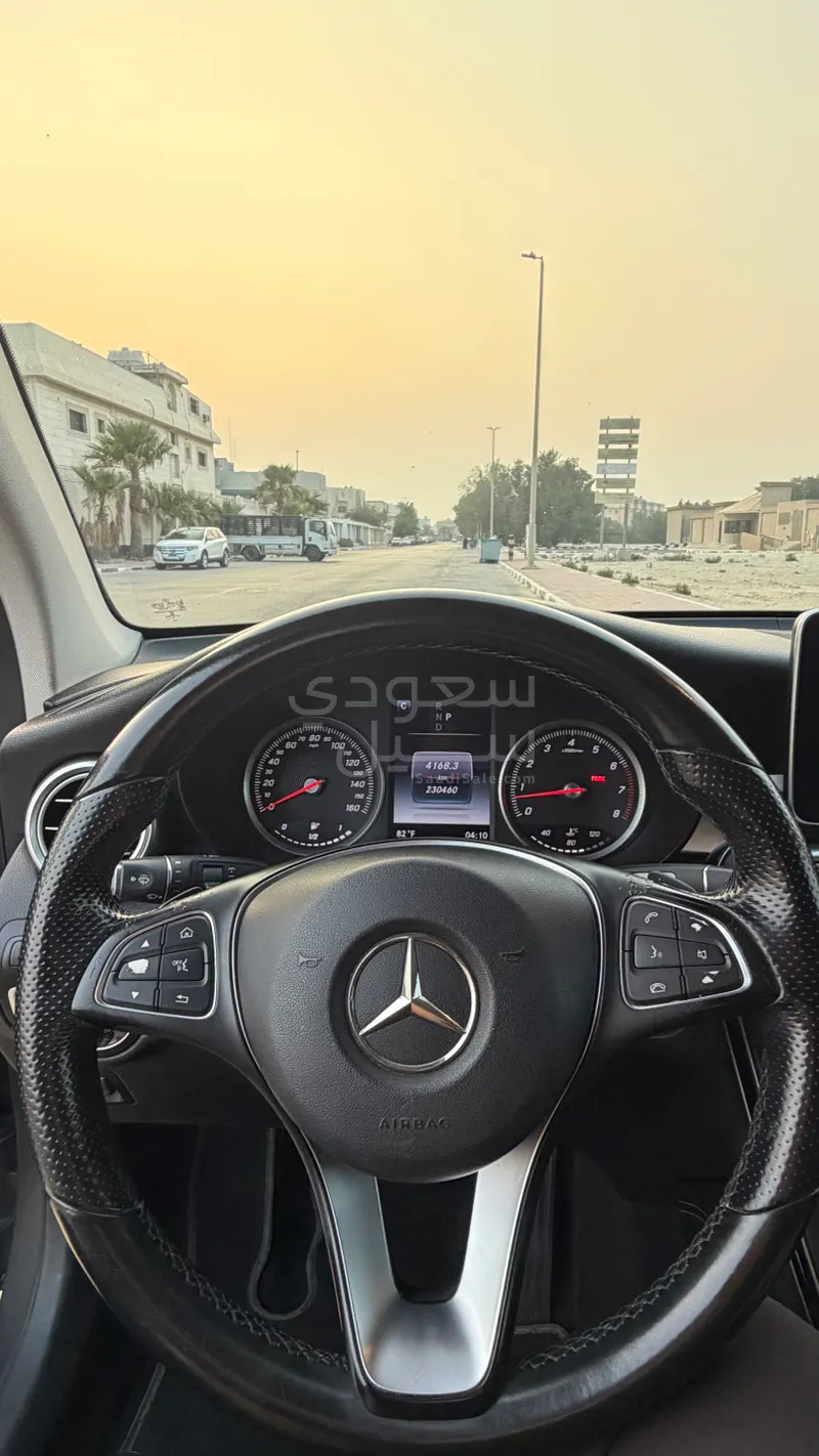 2016 مرسيدس - بنز جي إل سي 300