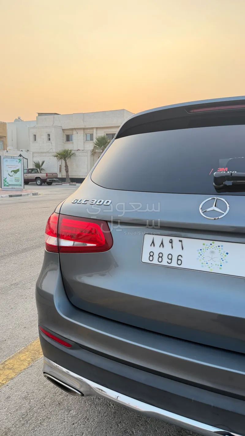 2016 مرسيدس - بنز جي إل سي 300