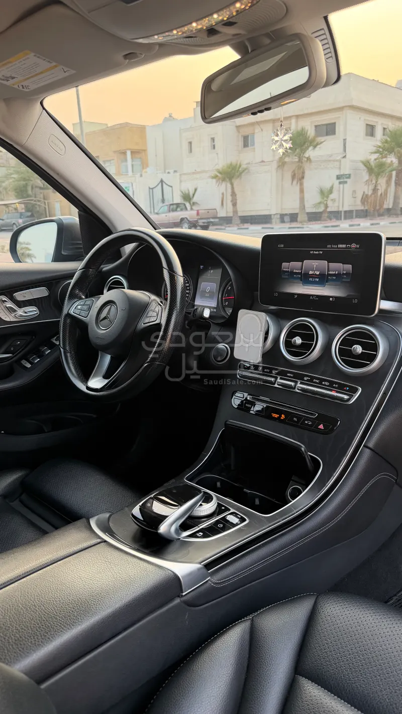 2016 مرسيدس - بنز جي إل سي 300
