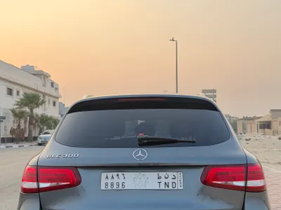 2016 مرسيدس - بنز جي إل سي 300