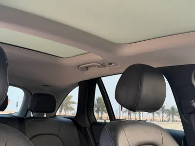 2016 مرسيدس - بنز جي إل سي 300