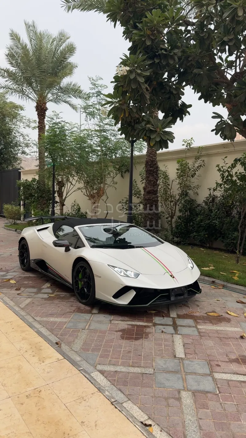 2018 لمبرجيني هوراكان بيرفورمانت