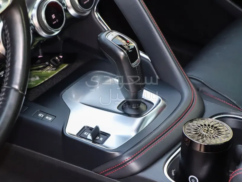 2018 جاكوار اي-بيس