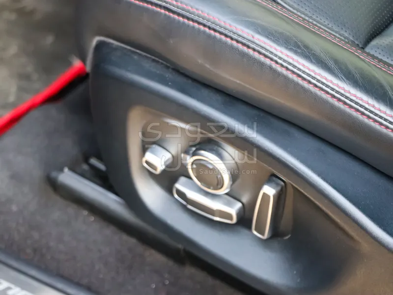 2018 جاكوار اي-بيس