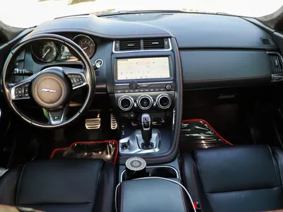 2018 جاكوار اي-بيس