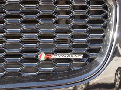 2018 جاكوار اي-بيس