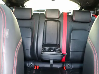 2018 جاكوار اي-بيس