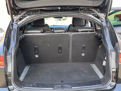 2018 جاكوار اي-بيس