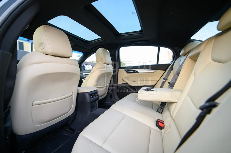 2022 كاديلاك سي تي 5