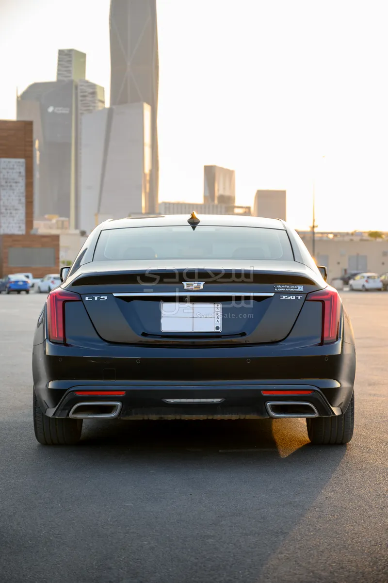 2022 كاديلاك سي تي 5