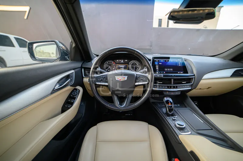 2022 كاديلاك سي تي 5