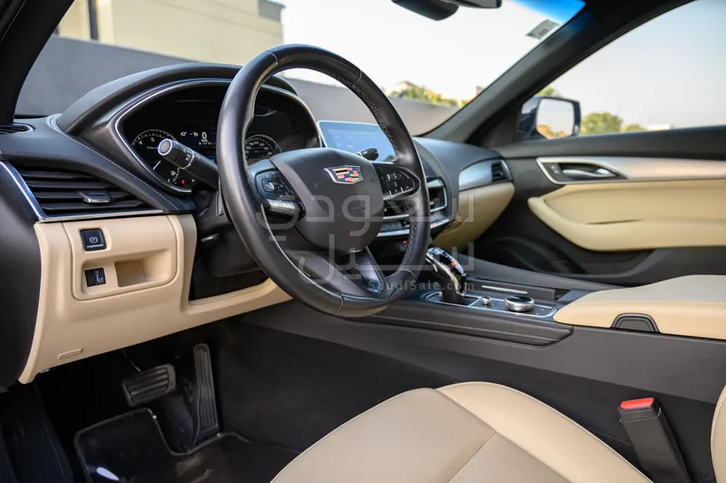 2022 كاديلاك سي تي 5