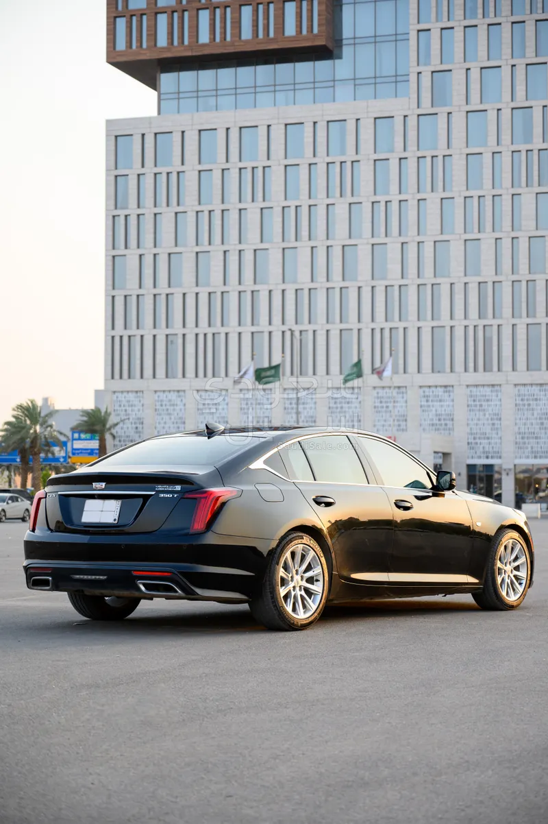 2022 كاديلاك سي تي 5