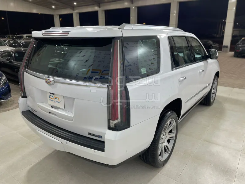 2020 كاديلاك اسكاليد بريميوم