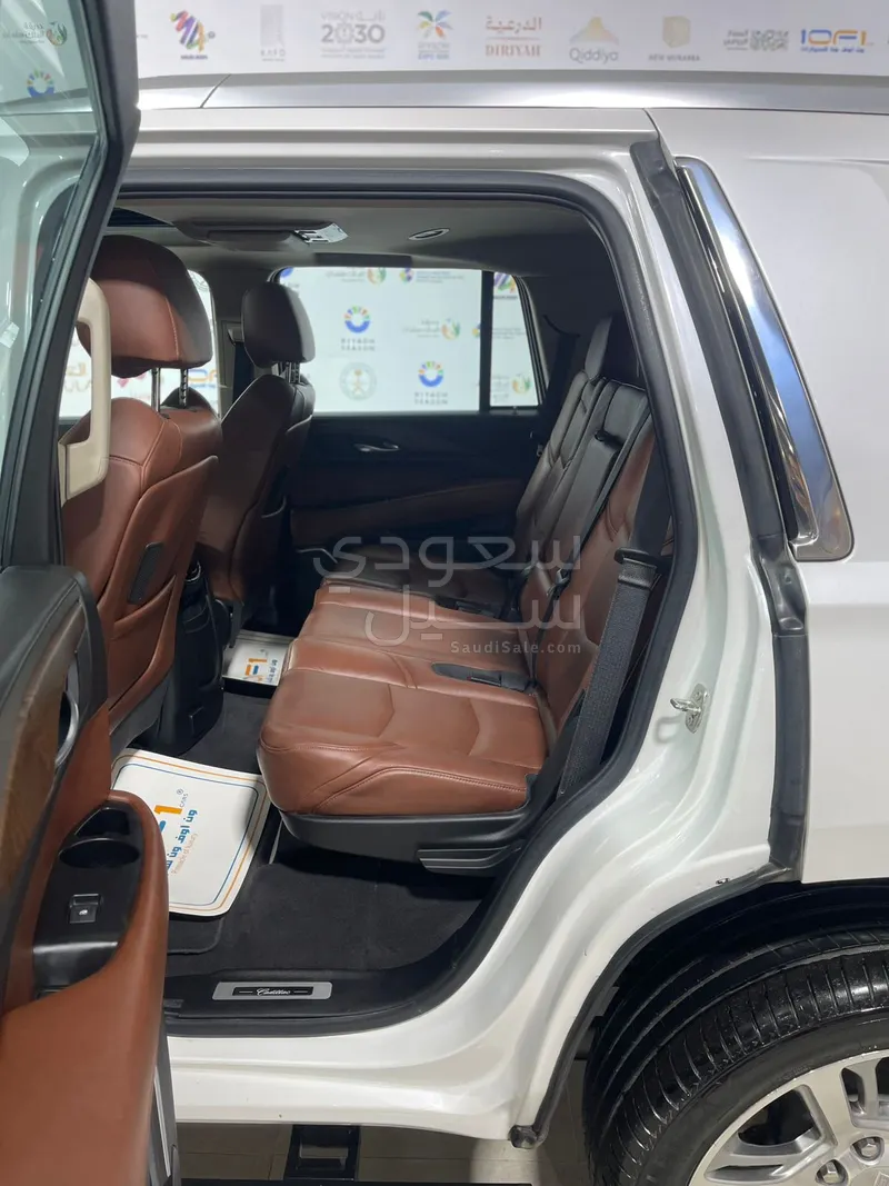 2020 كاديلاك اسكاليد بريميوم