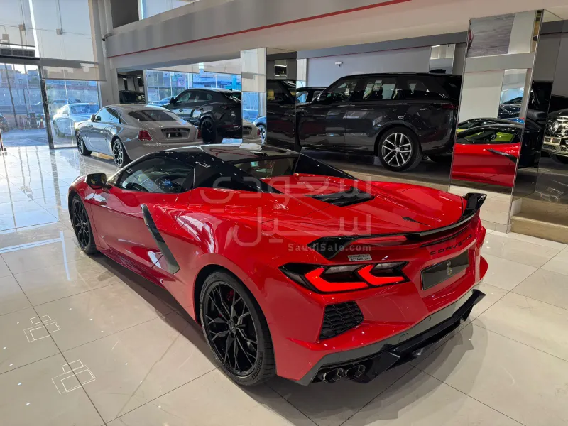 2023 شفروليه كورفيت سي 8