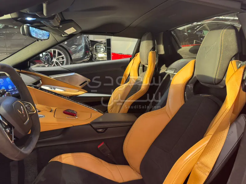 2023 شفروليه كورفيت سي 8