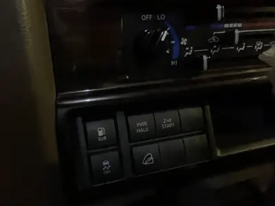 2025 تويوتا لاند كروزر شاص