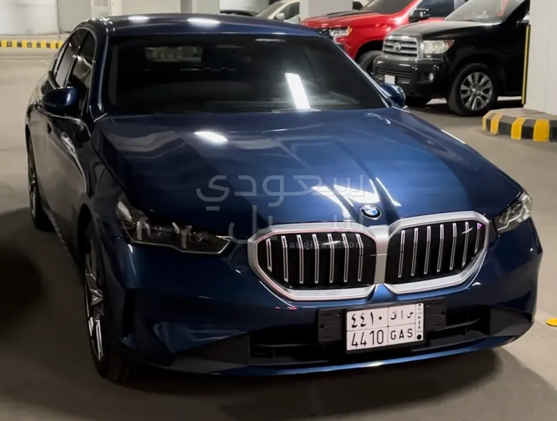 2024 بي ام دبليو الفئة الخامسة 520 أي