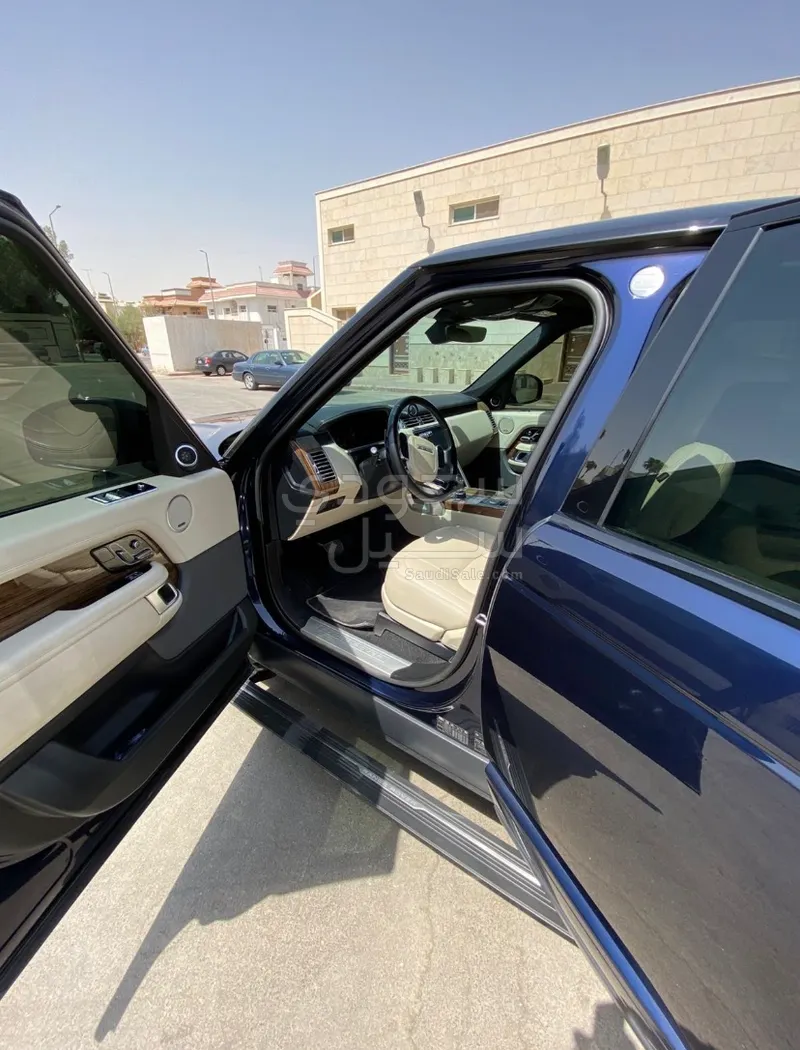 2022 لاند روفر رينج روفر اتش اس اي