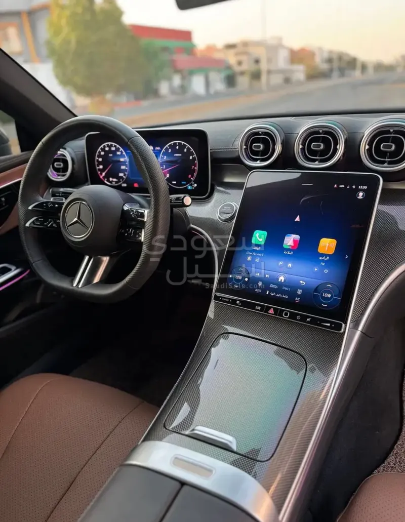 2025 مرسيدس - بنز سي إل إي 200