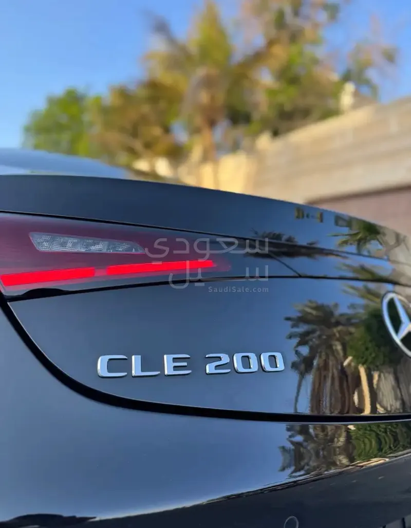 2025 مرسيدس - بنز سي إل إي 200